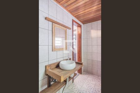 Casa à venda com 235m², 3 quartos e 4 vagasBanheiro da Suíte