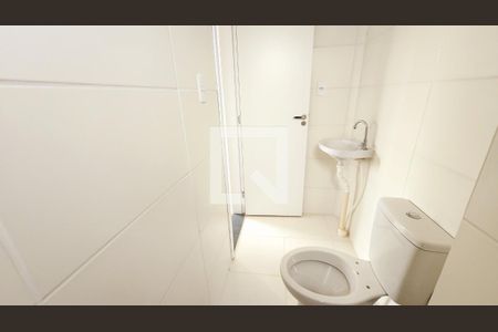 Apartamento à venda com 45m², 2 quartos e 1 vaga Apartamento à venda com 45m², 2 quartos e 1 vagaBanheiro