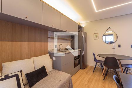 Sala de kitnet/studio para alugar com 1 quarto, 32m² em Indianópolis, São Paulo