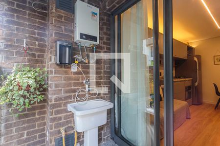 Varanda de kitnet/studio para alugar com 1 quarto, 32m² em Indianópolis, São Paulo