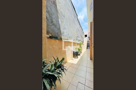 Casa à venda com 180m², 2 quartos e 1 vagaÁrea externa