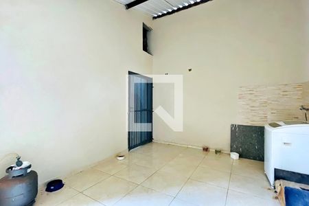 Casa à venda com 180m², 2 quartos e 1 vagaÁrea de Serviço - Casa 1