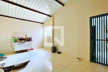 Casa à venda com 180m², 2 quartos e 1 vagaÁrea de Serviço - Casa 1