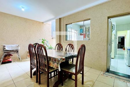 Casa à venda com 180m², 2 quartos e 1 vagaÁrea de Serviço - Casa 2