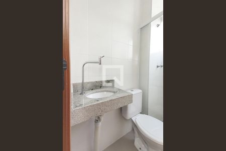 Apartamento para alugar com 66m², 2 quartos e 1 vaga Apartamento para alugar com 66m², 2 quartos e 1 vagaBanheiro