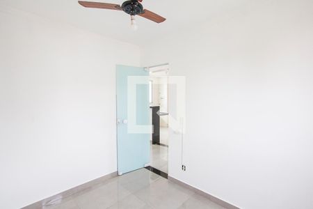 Quarto 1 de apartamento para alugar com 2 quartos, 45m² em Shopping Park, Uberlândia