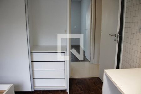 Apartamento à venda com 240m², 3 quartos e 4 vagasQuarto