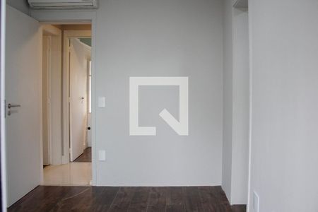 Apartamento à venda com 240m², 3 quartos e 4 vagasSuíte 2