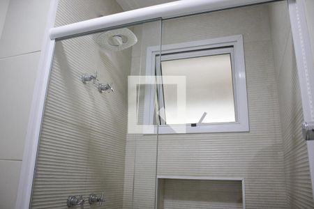 Apartamento à venda com 240m², 3 quartos e 4 vagasBanheiro da Suíte 2