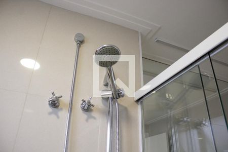 Apartamento à venda com 240m², 3 quartos e 4 vagasBanheiro da Suíte 1