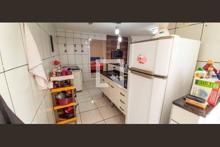 Casa à venda com 232m², 4 quartos e 4 vagasCasa 2 - Cozinha