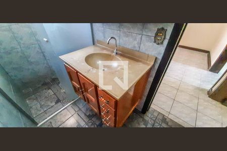 Casa à venda com 232m², 4 quartos e 4 vagasCasa 1 - Banheiro