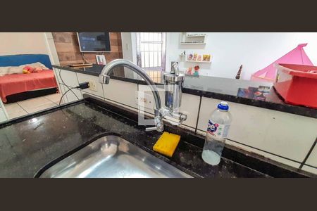 Casa à venda com 232m², 4 quartos e 4 vagasCasa 2 - Cozinha