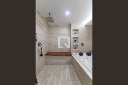 Apartamento à venda com 175m², 3 quartos e 2 vagas Apartamento à venda com 175m², 3 quartos e 2 vagasBanheiro da Suíte