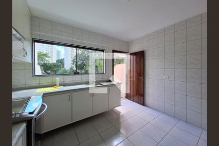 Casa para alugar com 250m², 2 quartos e 3 vagasCozinha