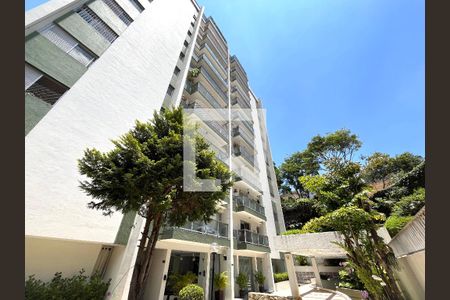 Apartamento à venda com 117m², 3 quartos e 2 vagasFachada