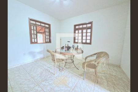 Casa à venda com 1000m², 3 quartos e 6 vagasCopa