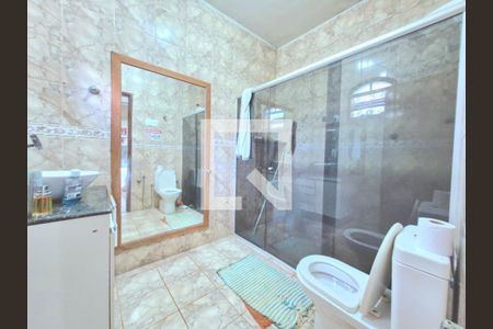 Casa à venda com 1000m², 3 quartos e 6 vagasBanheiro da Suíte