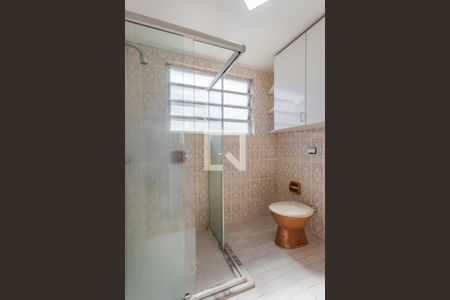 Banheiro de apartamento para alugar com 1 quarto, 33m² em Auxiliadora, Porto Alegre