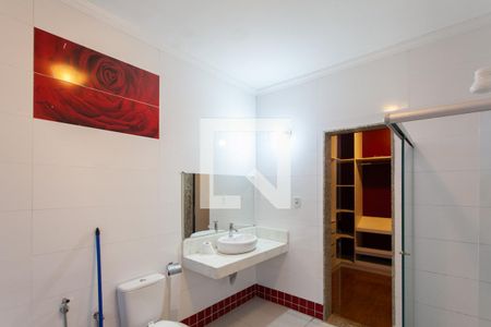 Casa para alugar com 750m², 6 quartos e 8 vagasBanheiro da Suíte 1