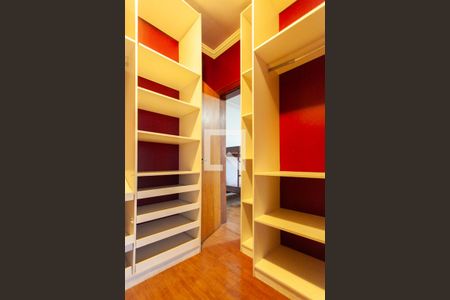 Casa para alugar com 750m², 6 quartos e 8 vagasCloset da suíte 1