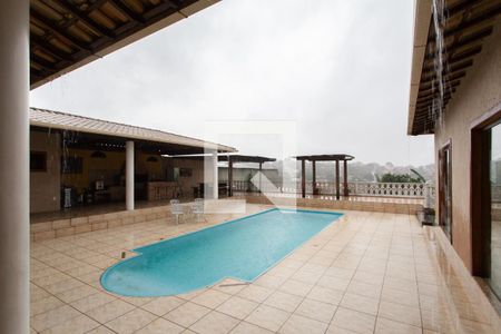 Casa para alugar com 750m², 6 quartos e 8 vagasPiscina