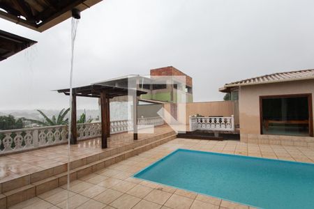 Casa para alugar com 750m², 6 quartos e 8 vagasPiscina