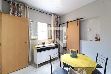 Casa à venda com 176m², 5 quartos e 3 vagasCopa