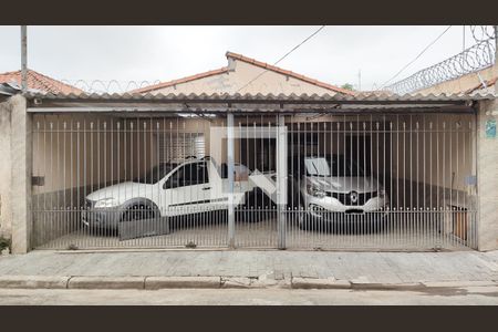 Casa à venda com 176m², 5 quartos e 3 vagasFachada
