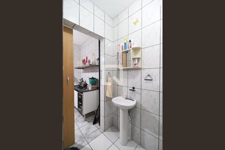 Casa à venda com 176m², 5 quartos e 3 vagasBanheiro Social