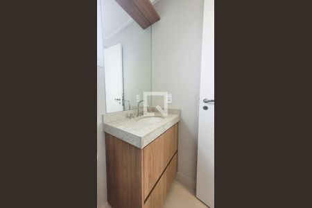 Banheiro de apartamento à venda com 1 quarto, 45m² em Centro, Campinas