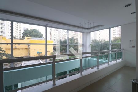 Apartamento à venda com 33m², 1 quarto e 1 vagaÁrea comum