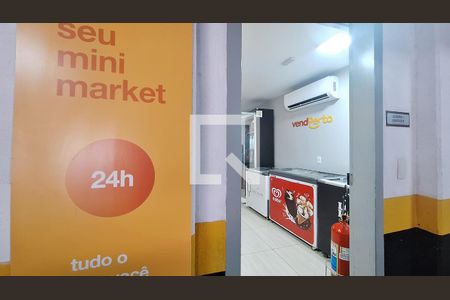 Apartamento à venda com 33m², 1 quarto e 1 vagaMercado