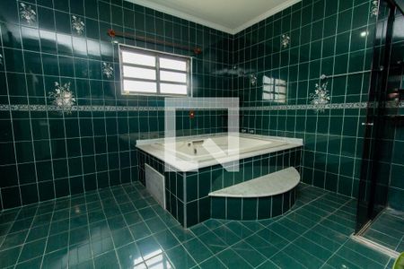 Casa para alugar com 500m², 4 quartos e 10 vagasBanheiro do quarto 1