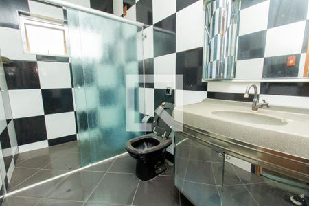 Casa para alugar com 500m², 4 quartos e 10 vagasBanheiro do quarto 2