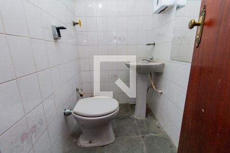 Casa para alugar com 500m², 4 quartos e 10 vagasBanheiro 9