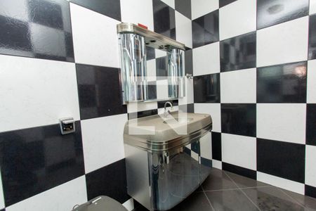 Casa para alugar com 500m², 4 quartos e 10 vagasBanheiro do quarto 2