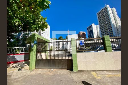 Apartamento para alugar com 80m², 3 quartos e 1 vaga Apartamento para alugar com 80m², 3 quartos e 1 vagaFachada