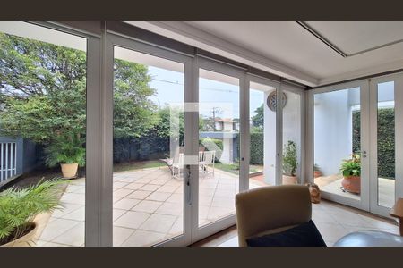 Apartamento à venda com 750m², 4 quartos e 10 vagas Apartamento à venda com 750m², 4 quartos e 10 vagasDetalhe