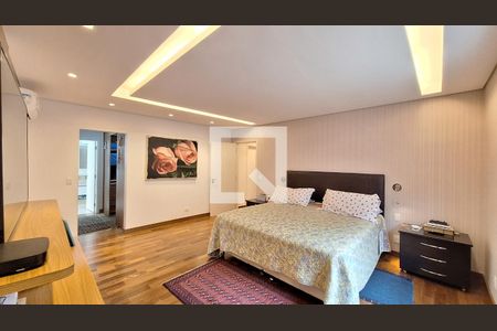 Apartamento à venda com 750m², 4 quartos e 10 vagas Apartamento à venda com 750m², 4 quartos e 10 vagasSuíte 2