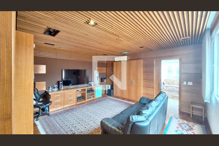 Apartamento à venda com 750m², 4 quartos e 10 vagas Apartamento à venda com 750m², 4 quartos e 10 vagasSala Cinema