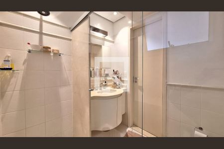 Apartamento à venda com 750m², 4 quartos e 10 vagas Apartamento à venda com 750m², 4 quartos e 10 vagasBanheiro da Suíte 1
