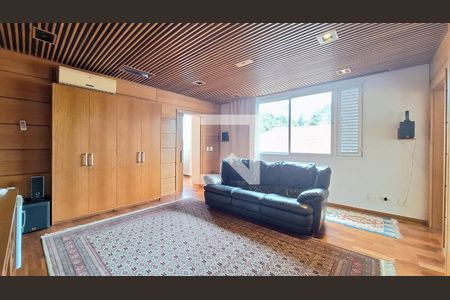 Apartamento à venda com 750m², 4 quartos e 10 vagas Apartamento à venda com 750m², 4 quartos e 10 vagasSala Cinema