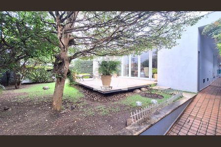 Apartamento à venda com 750m², 4 quartos e 10 vagas Apartamento à venda com 750m², 4 quartos e 10 vagasQuintal