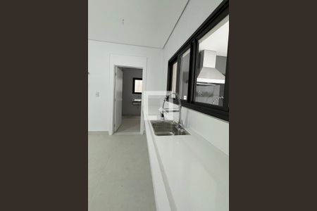 Casa de condomínio à venda com 556m², 4 quartos e 3 vagasCozinha