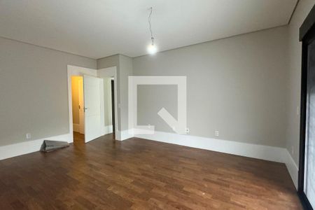 Casa de condomínio à venda com 556m², 4 quartos e 3 vagasSuíte 2