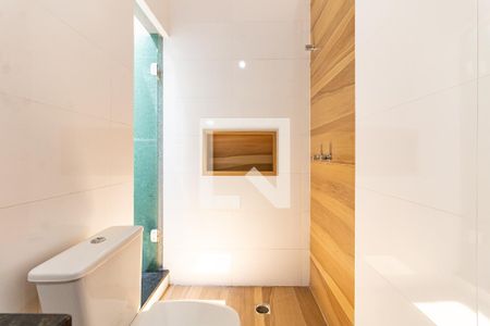 Casa à venda com 140m², 3 quartos e 2 vagas Casa à venda com 140m², 3 quartos e 2 vagasBanheiro da Suíte