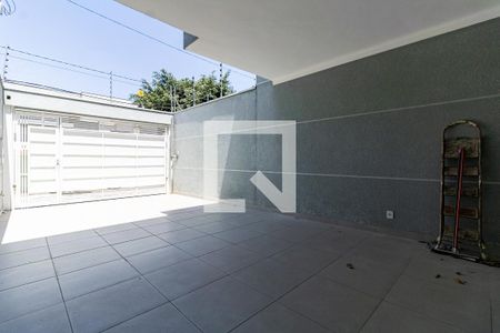 Casa à venda com 140m², 3 quartos e 2 vagas Casa à venda com 140m², 3 quartos e 2 vagasGaragem