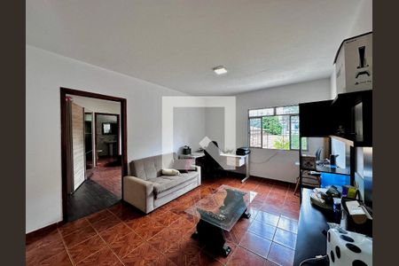 Casa à venda com 189m², 5 quartos e 2 vagas Casa à venda com 189m², 5 quartos e 2 vagasCasa 2