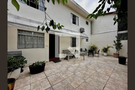 Casa à venda com 189m², 5 quartos e 2 vagas Casa à venda com 189m², 5 quartos e 2 vagasQuintal